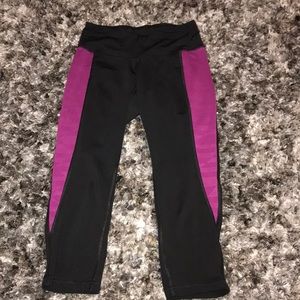 Old Navy Active Cropped Leggings